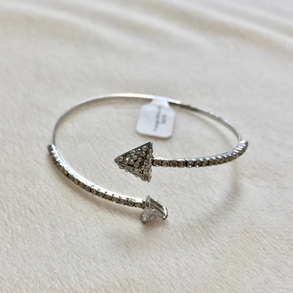 CLAIMED! 🎁 FREE w/ $65 or more purchase! - Picture 4 of 7